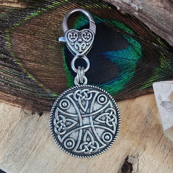 Irish Celtic Cross Pursecharm Knights Templar Cross Bag Clip Viking Purse Charm - Picture 4 of 11